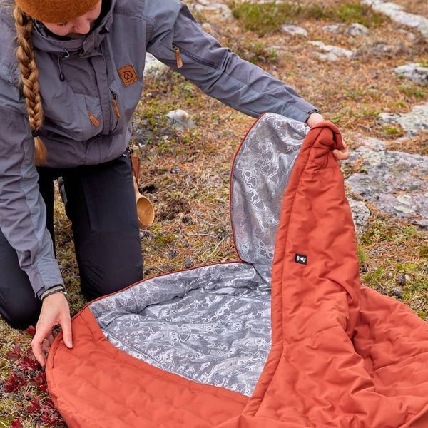 Спальный мешок для собак Hurtta Sleepover sleeping bag Оранжевый S 45363 фото