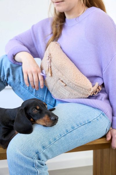 Поясная сумка-бананка для лакомств та аксессуаров собак Palopa Emma Teddy-Fleece Бежевый 45521 фото